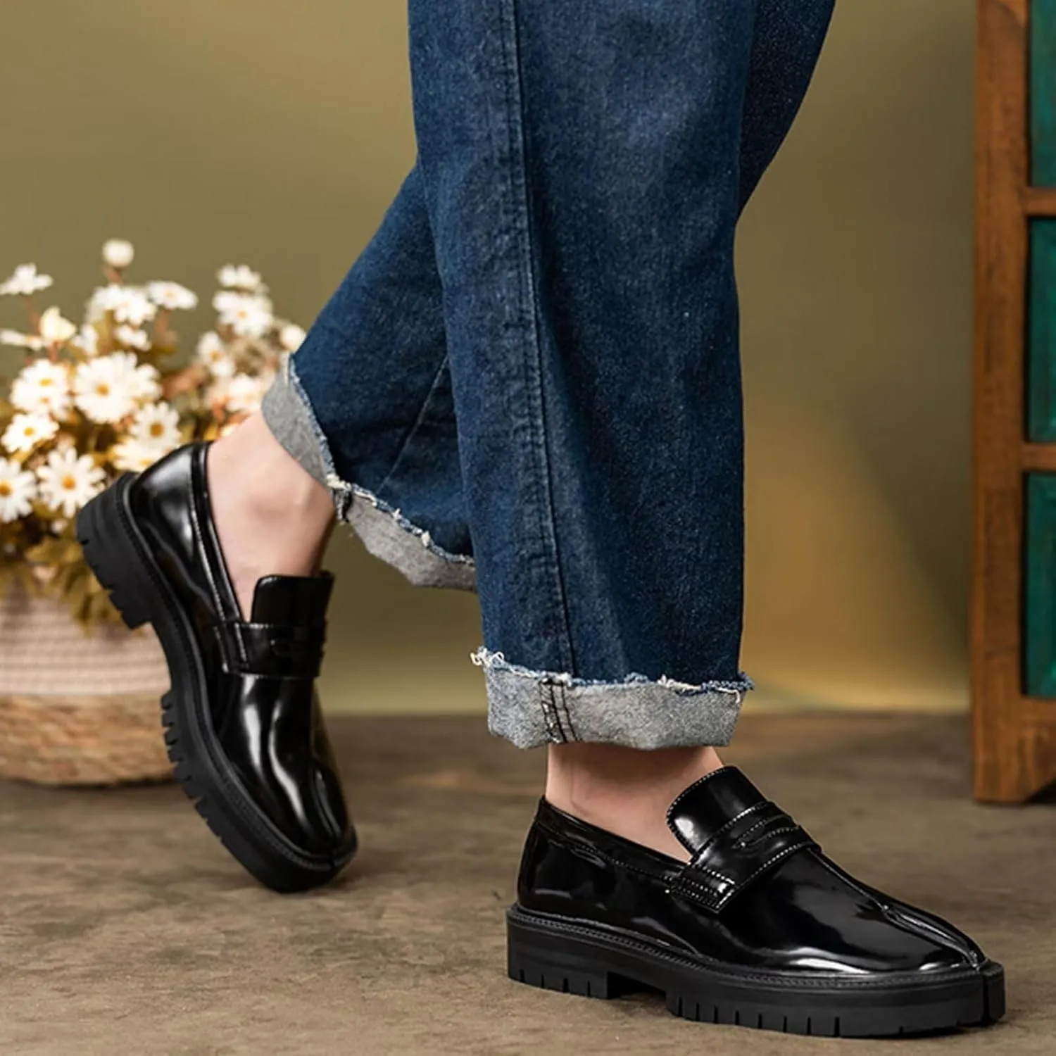 Agodor Women Split Toe Tabi Shoes Mary Janes Platform Patent Chunky Heeled Loafers Lace Up Uniform Dress Shoes
