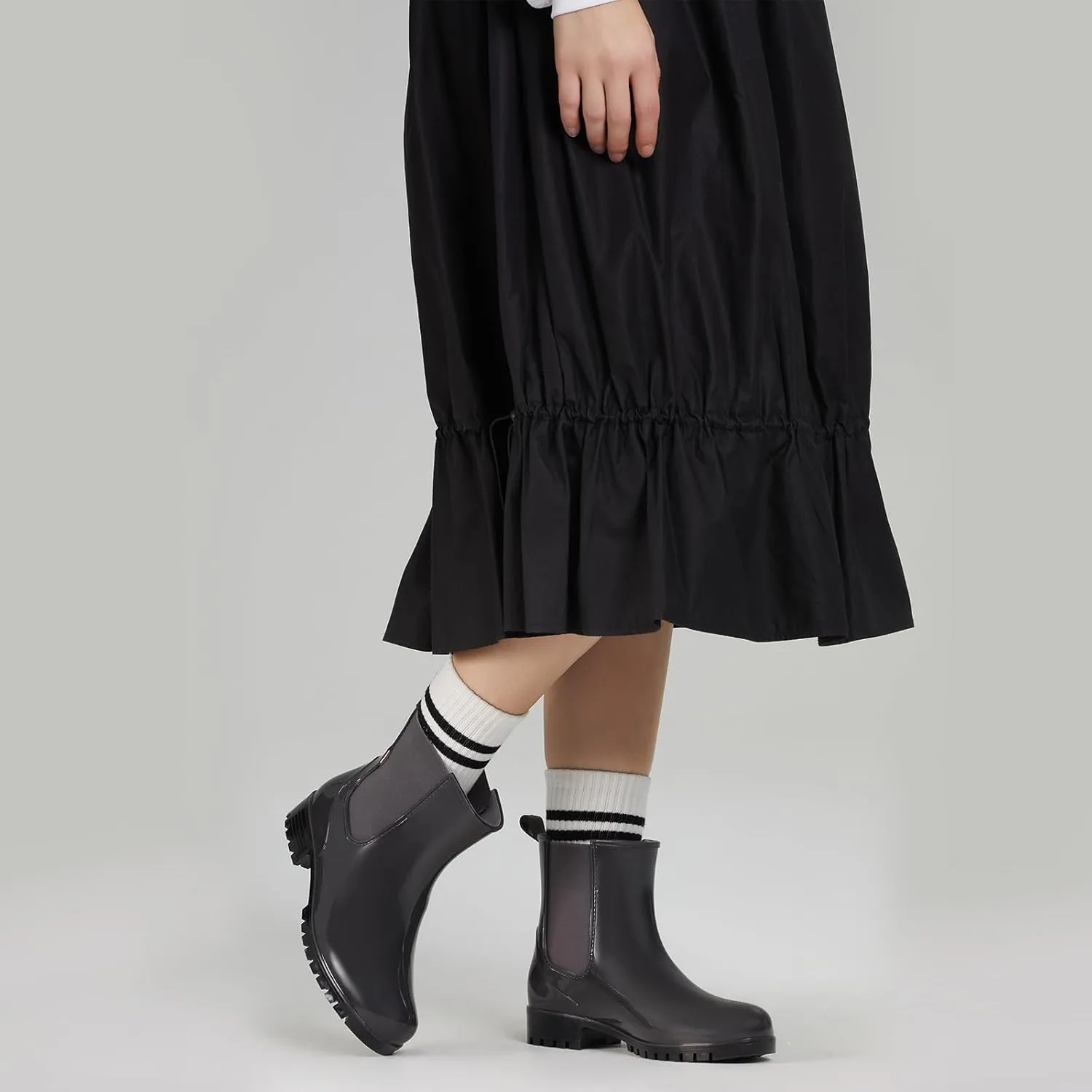 HISEA Short Rain Boots for Women Waterproof Garden Shoes Anti-Slipping Ankle Chelsea Rainboots for Ladies with Comfort Insole Lightweight Stylish Rubber Rain Shoes Outdoor Work Booties