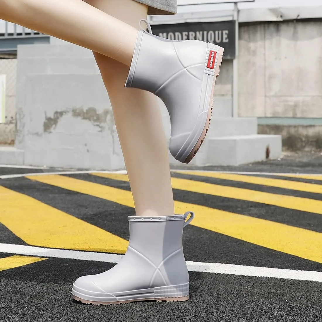 HSBDNZQ Rain Boots for Women, Lightweight Warm Waterproof Rain Boots, Anti-Slipping Garden Boots Soft and Durable, Chelsea Rain Boots with Comfortable Insoles for Outdoor