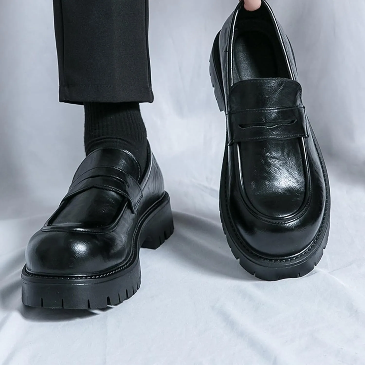 Men's Comfortable Soft Leather Platform Chunky Loafers Fashion Business Casual Formal Work Shoes Retro Round Toe Anti-Slip Lug Sole Slip-On Penny Loafers