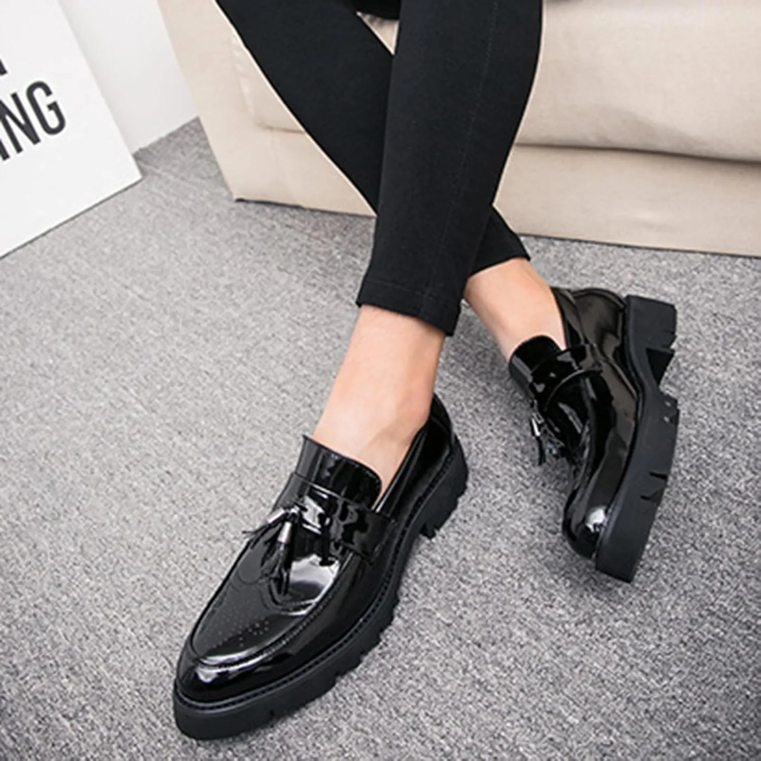 Men's Patent Leather Platform Slip-On Penny Loafers Shoes, Fashion Round Toe Tassel Non-Slip Lug Sole Dress Shoes,for Party Dating Prom