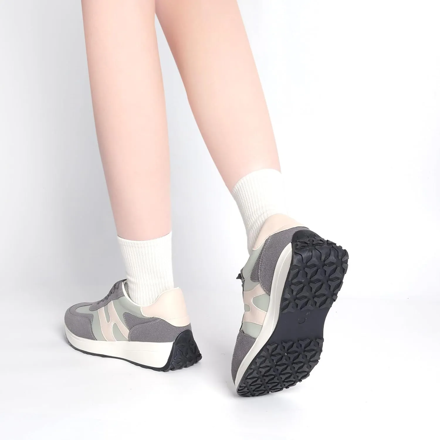 Wide Toe Box Shoes Women Wide Fashion Sneakers Comfortable Casual Walking Non-Slip Memory Foam Tennis Shoes Genuine Suede Sneakers
