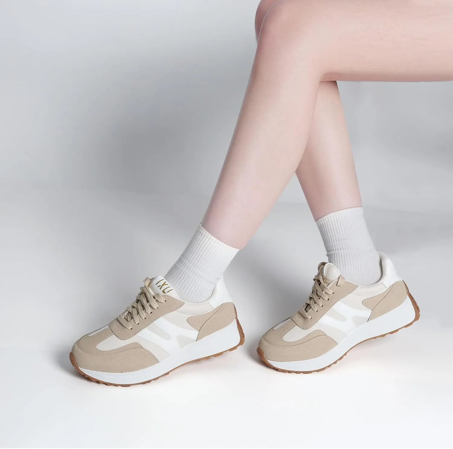 Wide Toe Box Shoes Women Wide Fashion Sneakers Comfortable Casual Walking Non-Slip Memory Foam Tennis Shoes Genuine Suede Sneakers