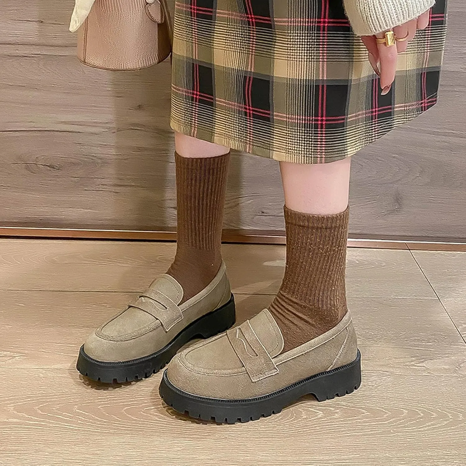 Women's Leather Lug Sole Penny Loafers Classic Round Toe Comfort Slip On Uniform Dress Shoes Casual Fashion Chunky Heel Work Shoes